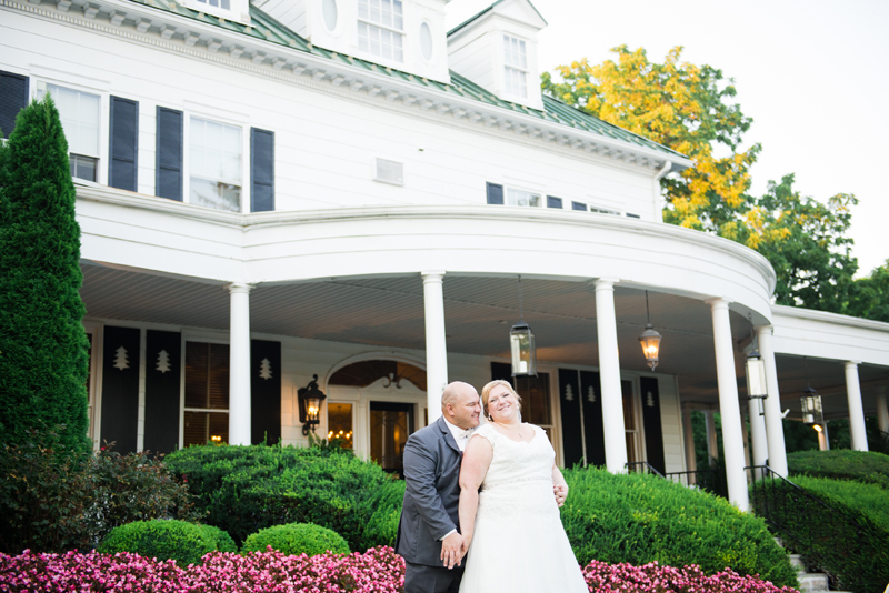 Christmas in July - The Mansion at Valley Country Club by Britney Clause Photography