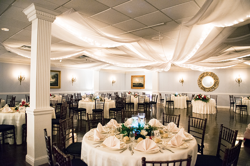 Christmas in July - The Mansion at Valley Country Club by Britney Clause Photography