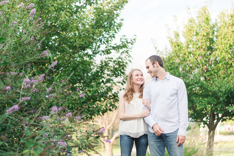 centennial park engagement session by britney clause photography