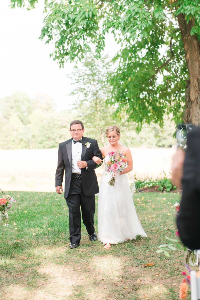 wedding-photographers-in-maryland-flora-corner-farm-035-photo