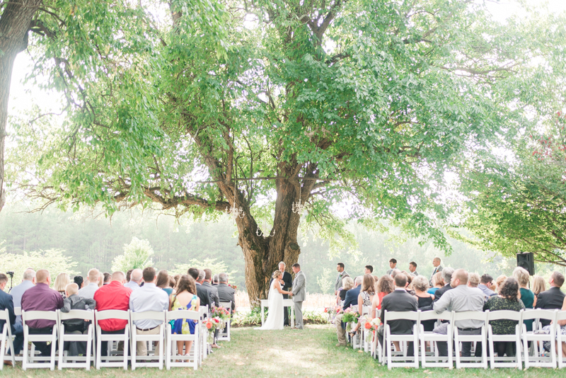 wedding-photographers-in-maryland-flora-corner-farm-036-photo