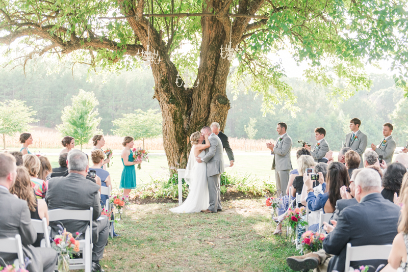 wedding-photographers-in-maryland-flora-corner-farm-038-photo