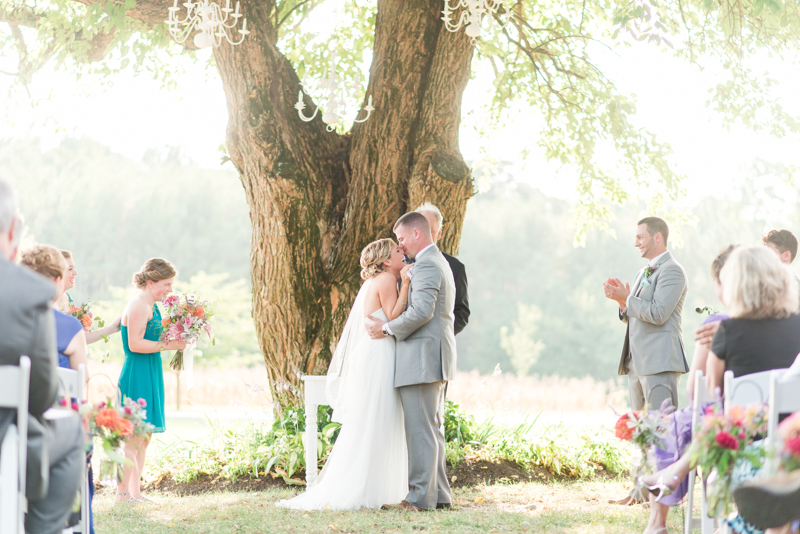 wedding-photographers-in-maryland-flora-corner-farm-039-photo