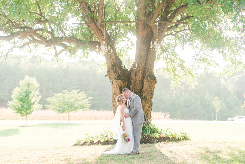 wedding-photographers-in-maryland-flora-corner-farm-051-photo