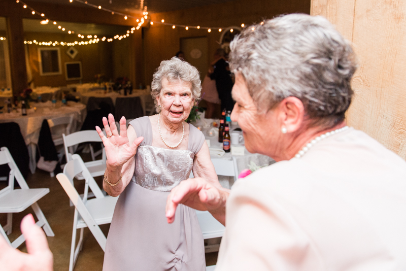 wedding-photographers-in-maryland-flora-corner-farm-078-photo