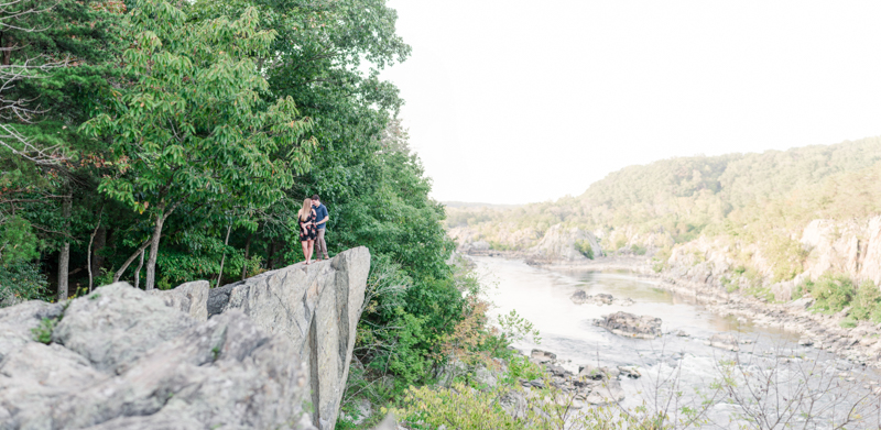 wedding-photographers-in-maryland-great-falls-park-engagement-0024-photo