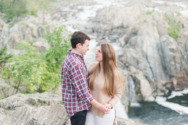 wedding-photographers-in-maryland-great-falls-park-engagement-0037-photo