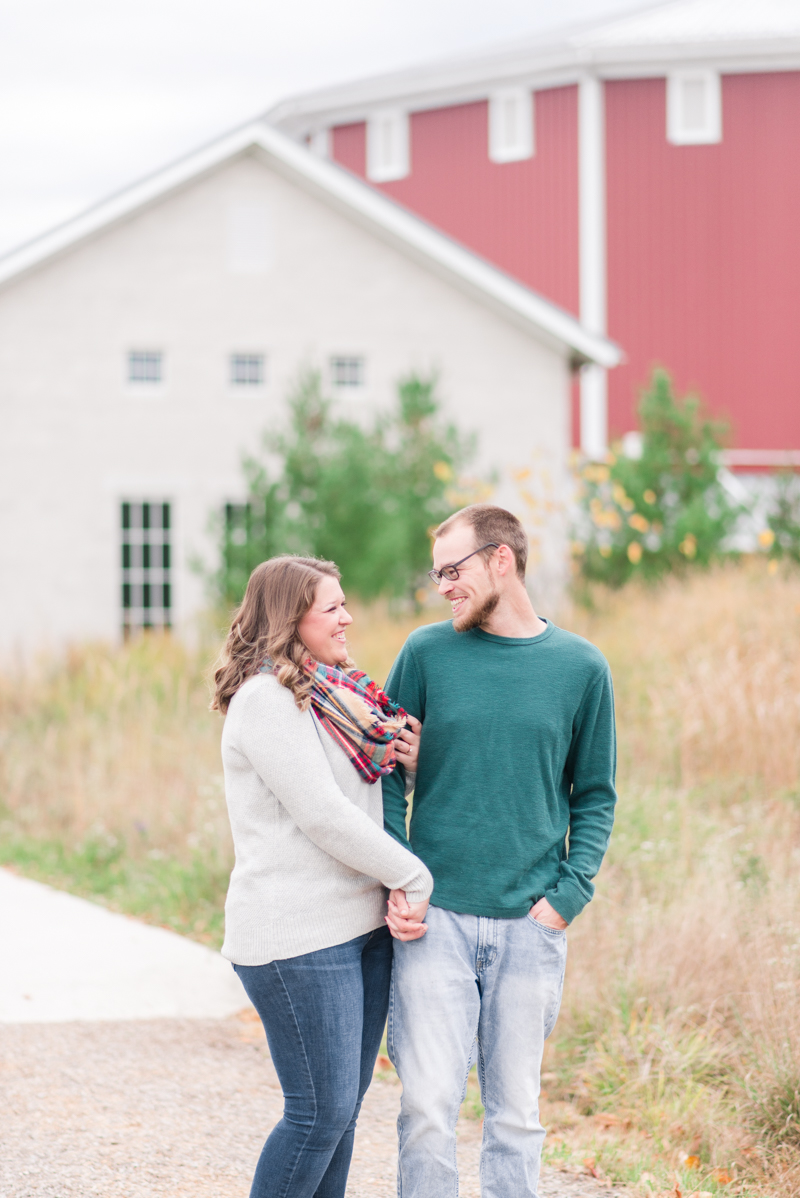 Fall engagement session in Gettysburg National Military Park 