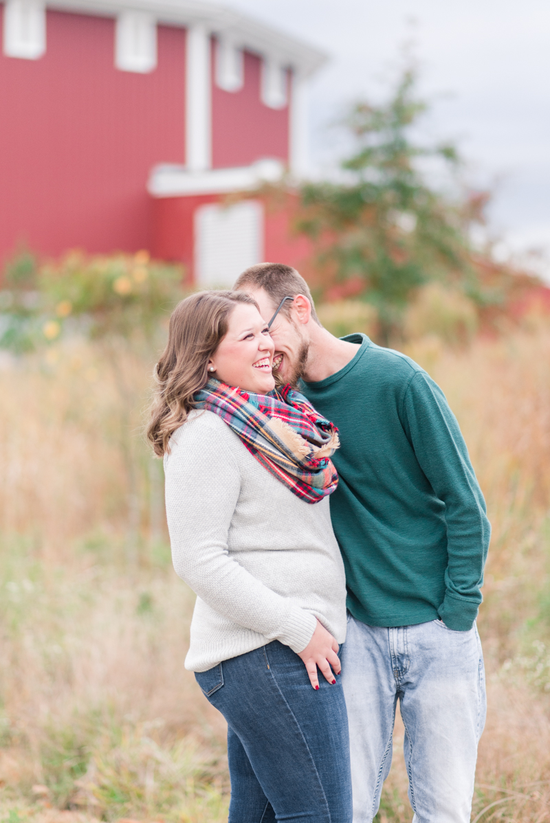 Fall engagement session in Gettysburg National Military Park 