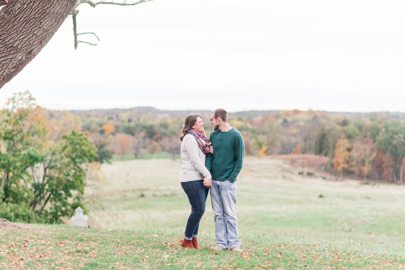 Fall engagement session in Gettysburg National Military Park 