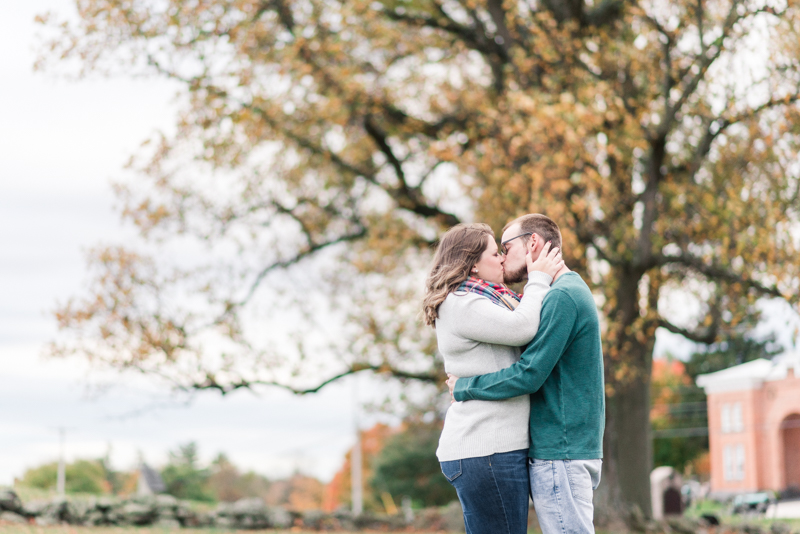 Fall engagement session in Gettysburg National Military Park 