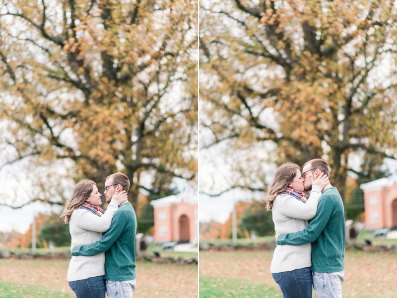 Fall engagement session in Gettysburg National Military Park 