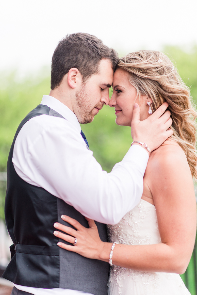 pier 5 hotel wedding baltimore maryland photographer seven foot knoll lighthouse