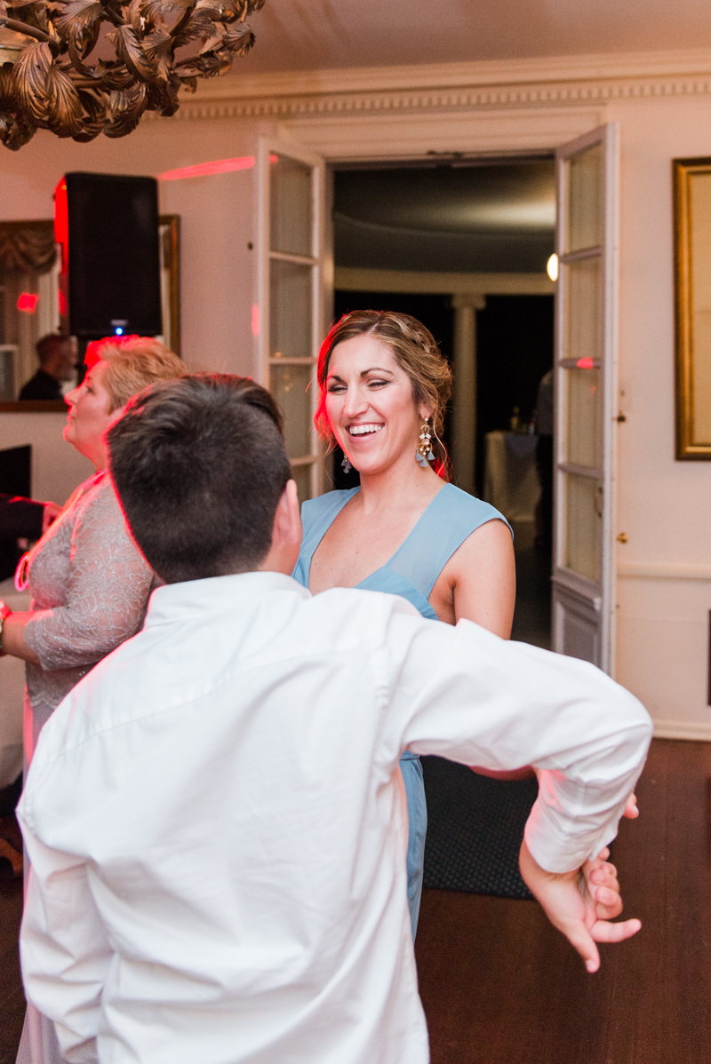 Wedding Photographers in Maryland Liriodendron Mansion Bel Air friendly entertainment