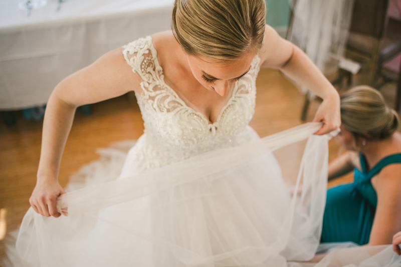 A gorgeous Spring wedding at Renditions Golf Course in Davidsonville, Maryland photographed by Britney Clause Photography a wedding photographer in Maryland