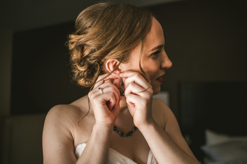 Industrial chic April wedding in Baltimore City's Radisson Hotel by Britney Clause Photography