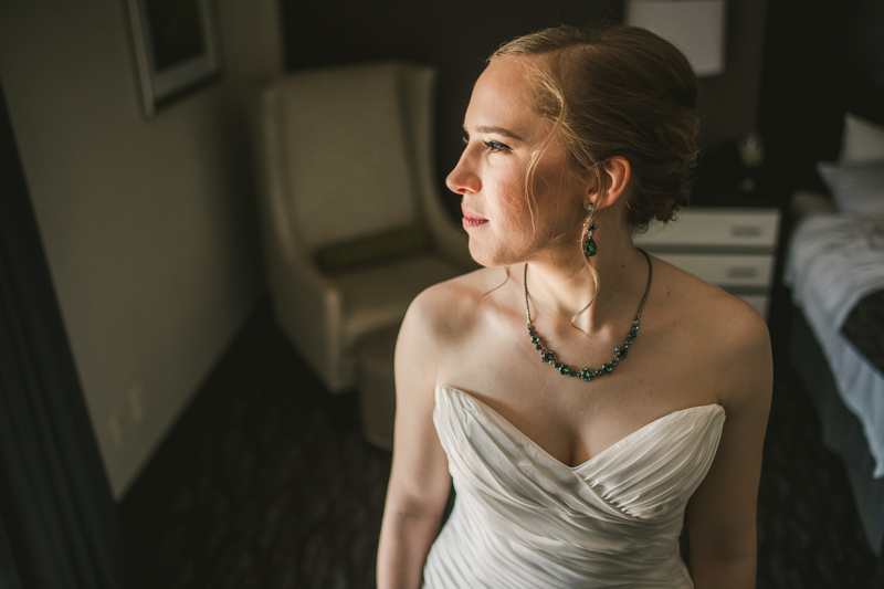 Industrial chic April wedding in Baltimore City's Radisson Hotel by Britney Clause Photography