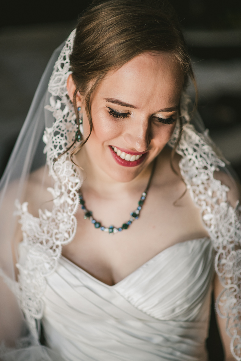 Industrial chic April wedding in Baltimore City's Radisson Hotel by Britney Clause Photography