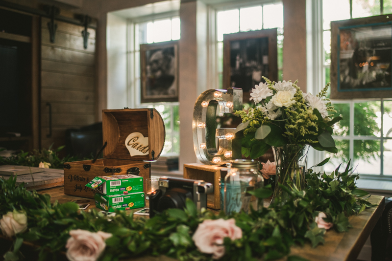 A July wedding reception at Blackwall Hitch restaurant in Annapolis, by Britney Clause Photography, wedding photographers in Maryland