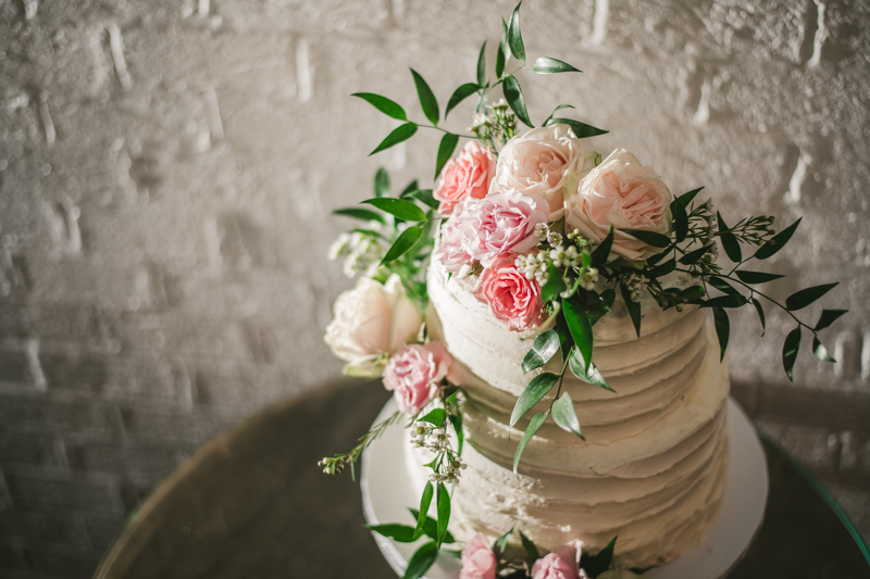 A July wedding reception at Blackwall Hitch restaurant in Annapolis, by Britney Clause Photography, wedding photographers in Maryland