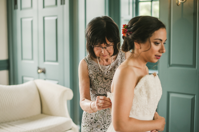 A gorgeous summer wedding at Dulany's Overlook in Frederick Maryland by Britney Clause Photography, wedding photographers in Maryland. 