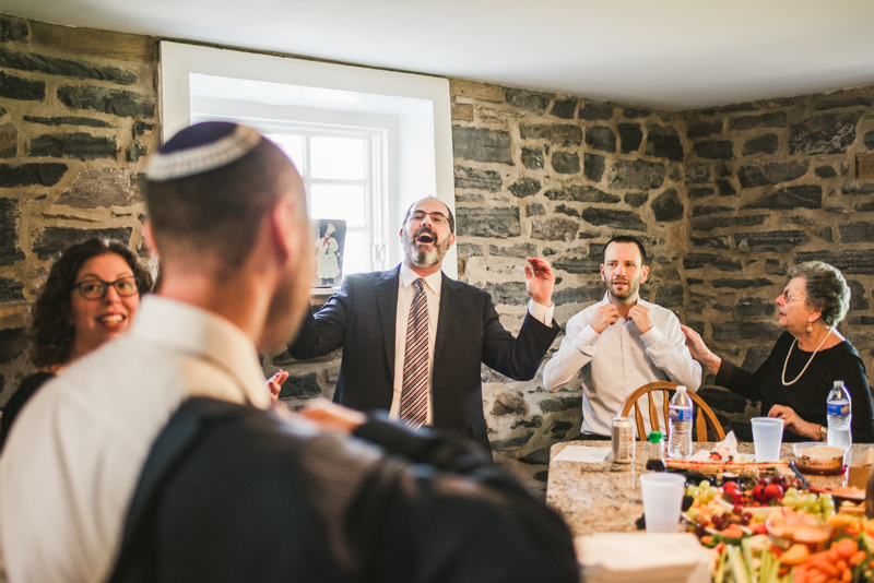 A gorgeous summer wedding at Dulany's Overlook in Frederick Maryland by Britney Clause Photography, wedding photographers in Maryland. 