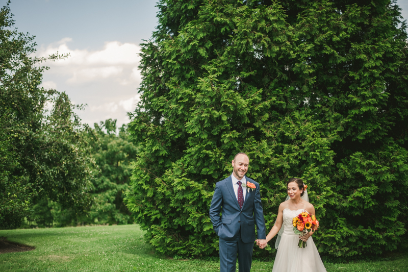 A gorgeous summer wedding at Dulany's Overlook in Frederick Maryland by Britney Clause Photography, wedding photographers in Maryland. 