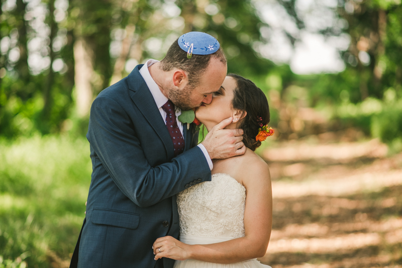 A gorgeous summer wedding at Dulany's Overlook in Frederick Maryland by Britney Clause Photography, wedding photographers in Maryland. 