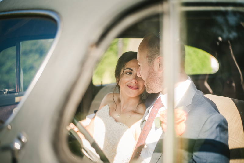 A gorgeous summer wedding at Dulany's Overlook in Frederick Maryland by Britney Clause Photography, wedding photographers in Maryland. 