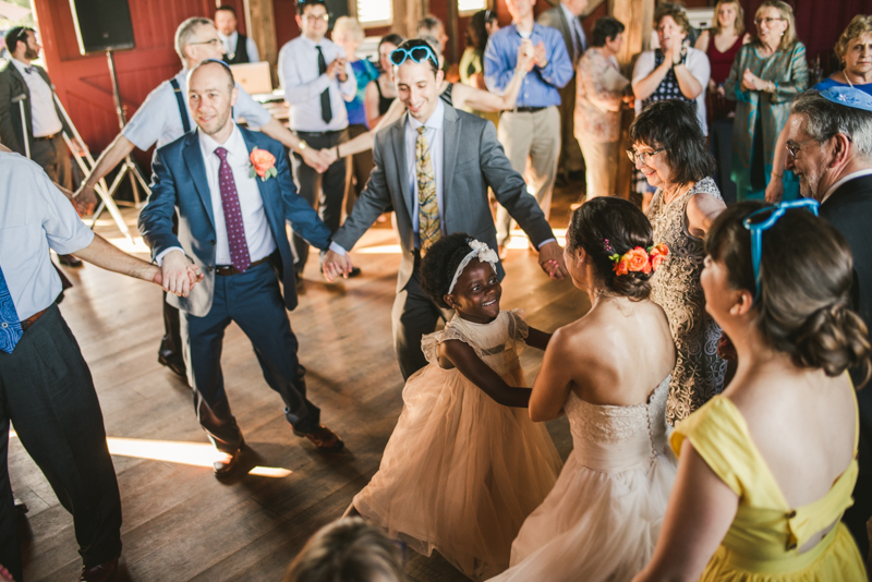 A gorgeous summer wedding at Dulany's Overlook in Frederick Maryland by Britney Clause Photography, wedding photographers in Maryland. 