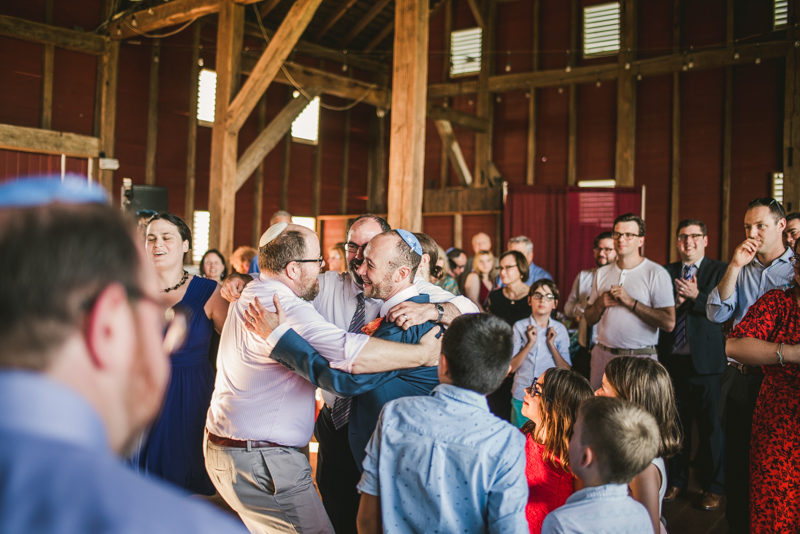 A gorgeous summer wedding at Dulany's Overlook in Frederick Maryland by Britney Clause Photography, wedding photographers in Maryland. 