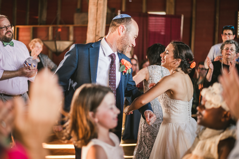 A gorgeous summer wedding at Dulany's Overlook in Frederick Maryland by Britney Clause Photography, wedding photographers in Maryland. 