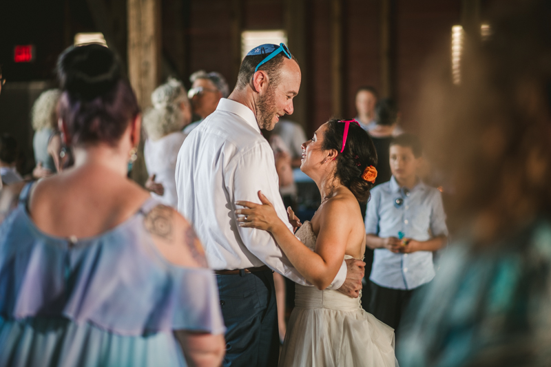 A gorgeous summer wedding at Dulany's Overlook in Frederick Maryland by Britney Clause Photography, wedding photographers in Maryland. 