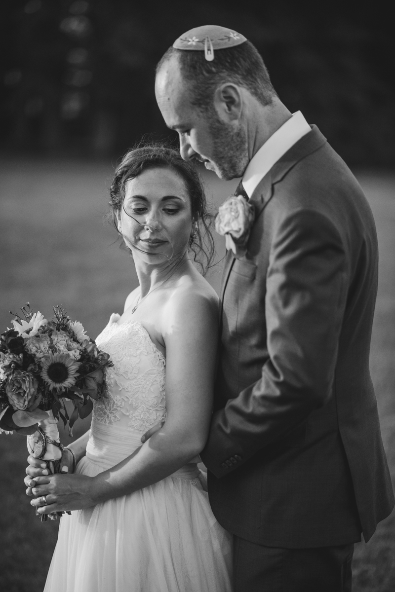 A gorgeous summer wedding at Dulany's Overlook in Frederick Maryland by Britney Clause Photography, wedding photographers in Maryland. 