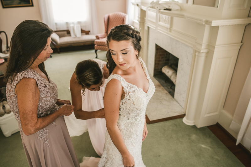 A gorgeous August wedding at Liriodendron Mansion in Bel Air, Maryland by Britney Clause Photography