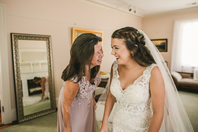 A gorgeous August wedding at Liriodendron Mansion in Bel Air, Maryland by Britney Clause Photography