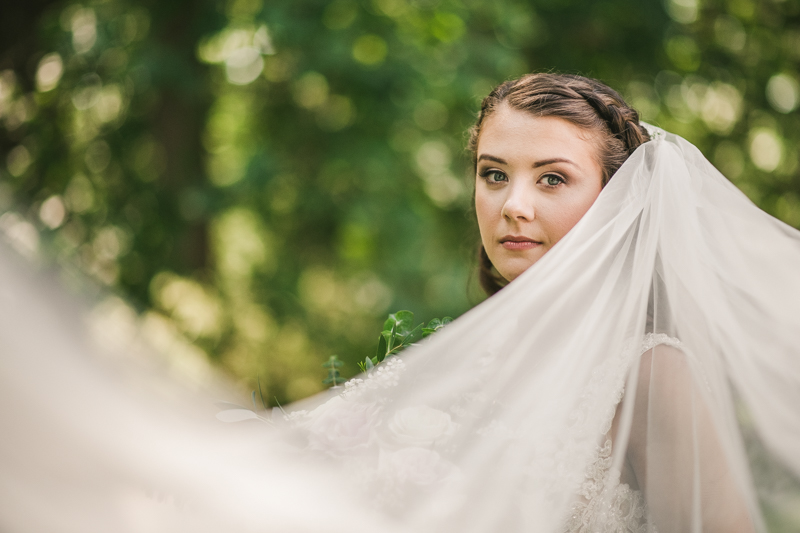 A gorgeous August wedding at Liriodendron Mansion in Bel Air, Maryland by Britney Clause Photography