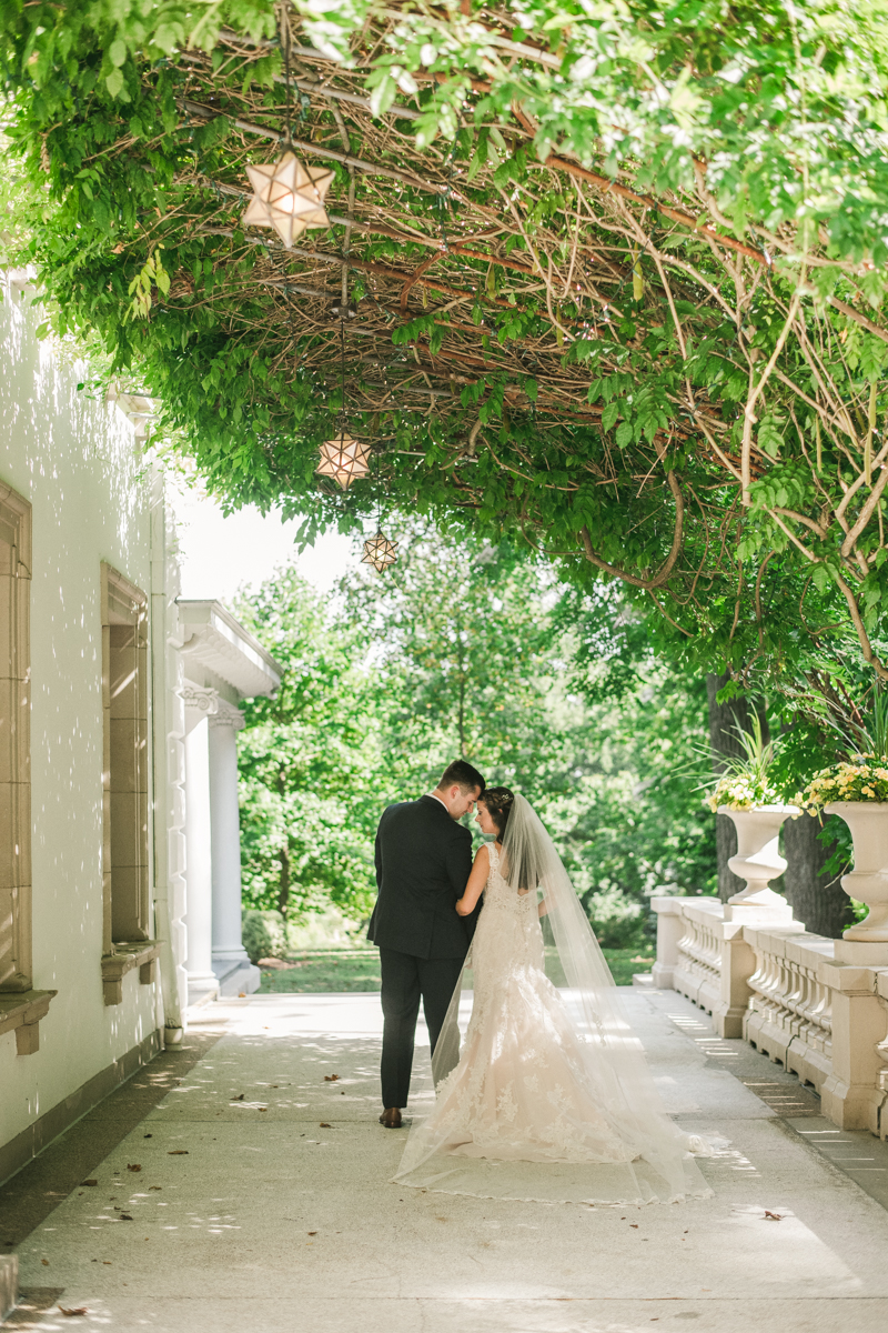 A gorgeous August wedding at Liriodendron Mansion in Bel Air, Maryland by Britney Clause Photography