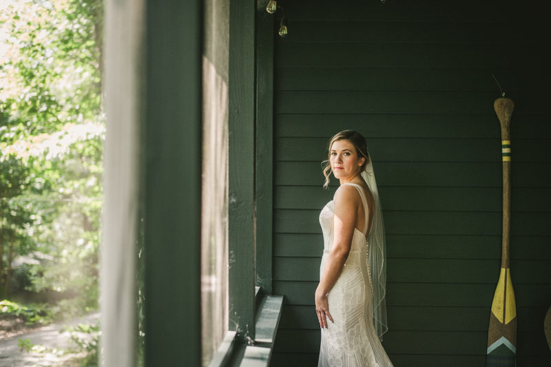 A beautiful September wedding at the Sherwood Forest Clubhouse in Annapolis, Maryland by Britney Clause Photography