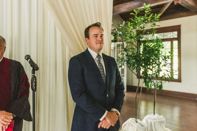 A beautiful September wedding ceremony at the Sherwood Forest Clubhouse in Annapolis, Maryland by Britney Clause Photography