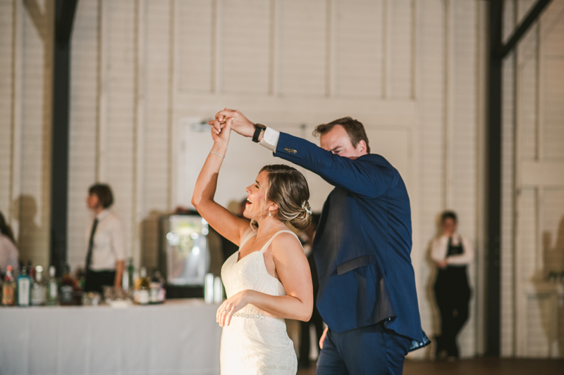 A beautiful September wedding reception at the Sherwood Forest Clubhouse in Annapolis, Maryland by Britney Clause Photography