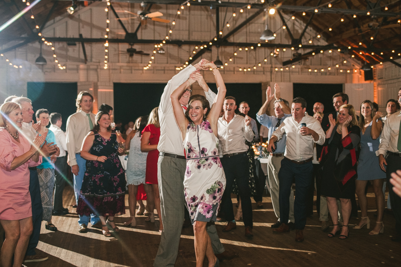 A beautiful September wedding reception at the Sherwood Forest Clubhouse in Annapolis, Maryland by Britney Clause Photography