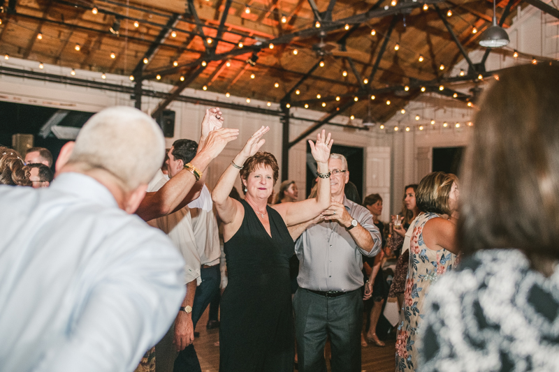 A beautiful September wedding reception at the Sherwood Forest Clubhouse in Annapolis, Maryland by Britney Clause Photography