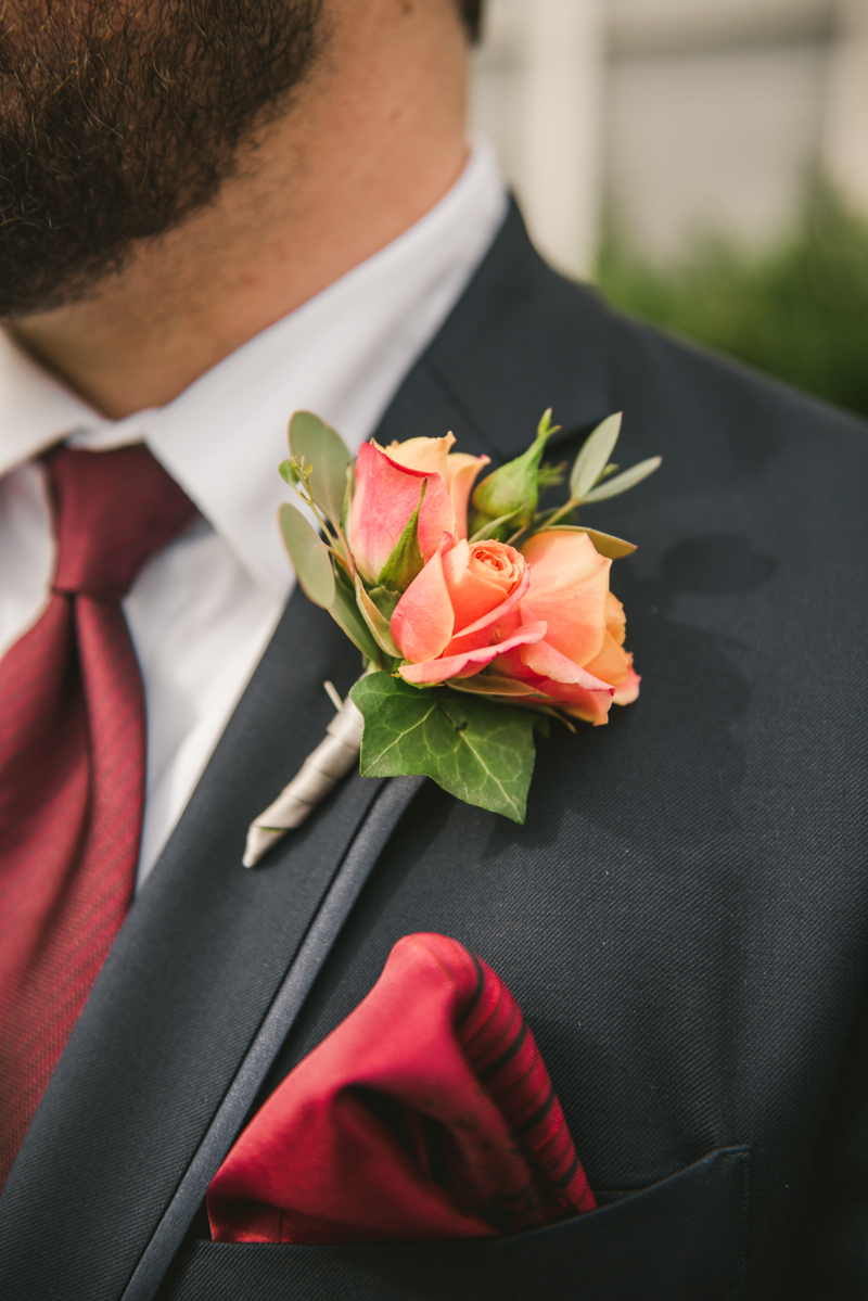 Beautiful fall wedding florals by Cache Fleur in Maryland . Photo by Britney Clause Photography