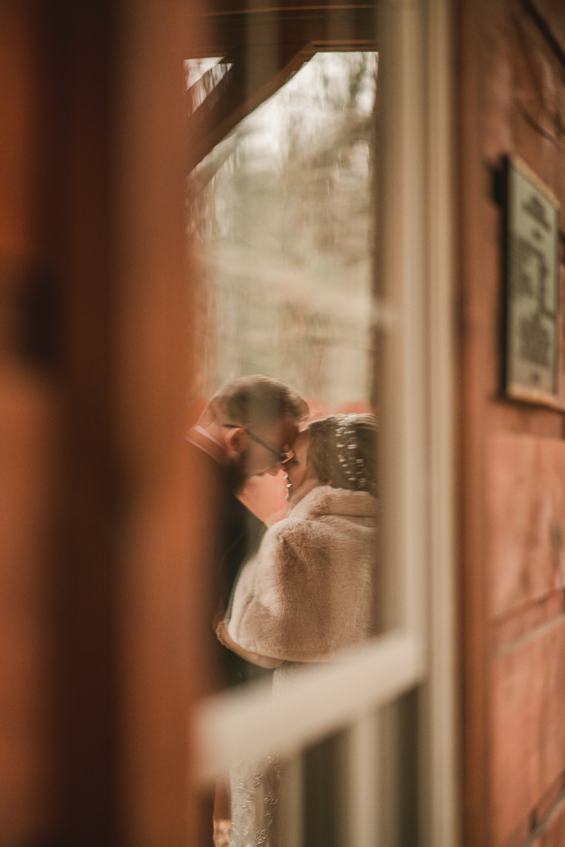 A cozy first look alternative under the stars at Camp Puh'Tuk in the Pines in Monkton Marlaynd by Britney Clause Photography