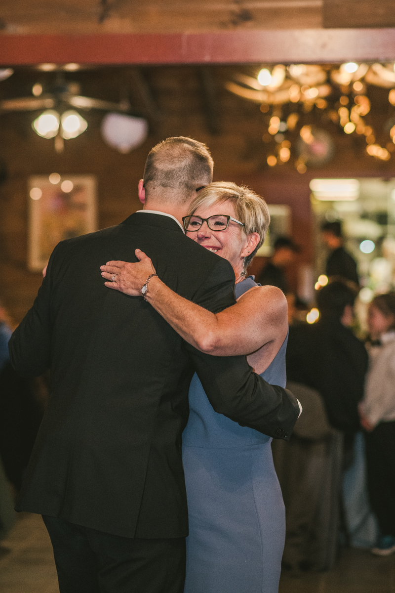 A cozy wedding under the stars at Camp Puh'Tuk in the Pines in Monkton Marlaynd by Britney Clause Photography