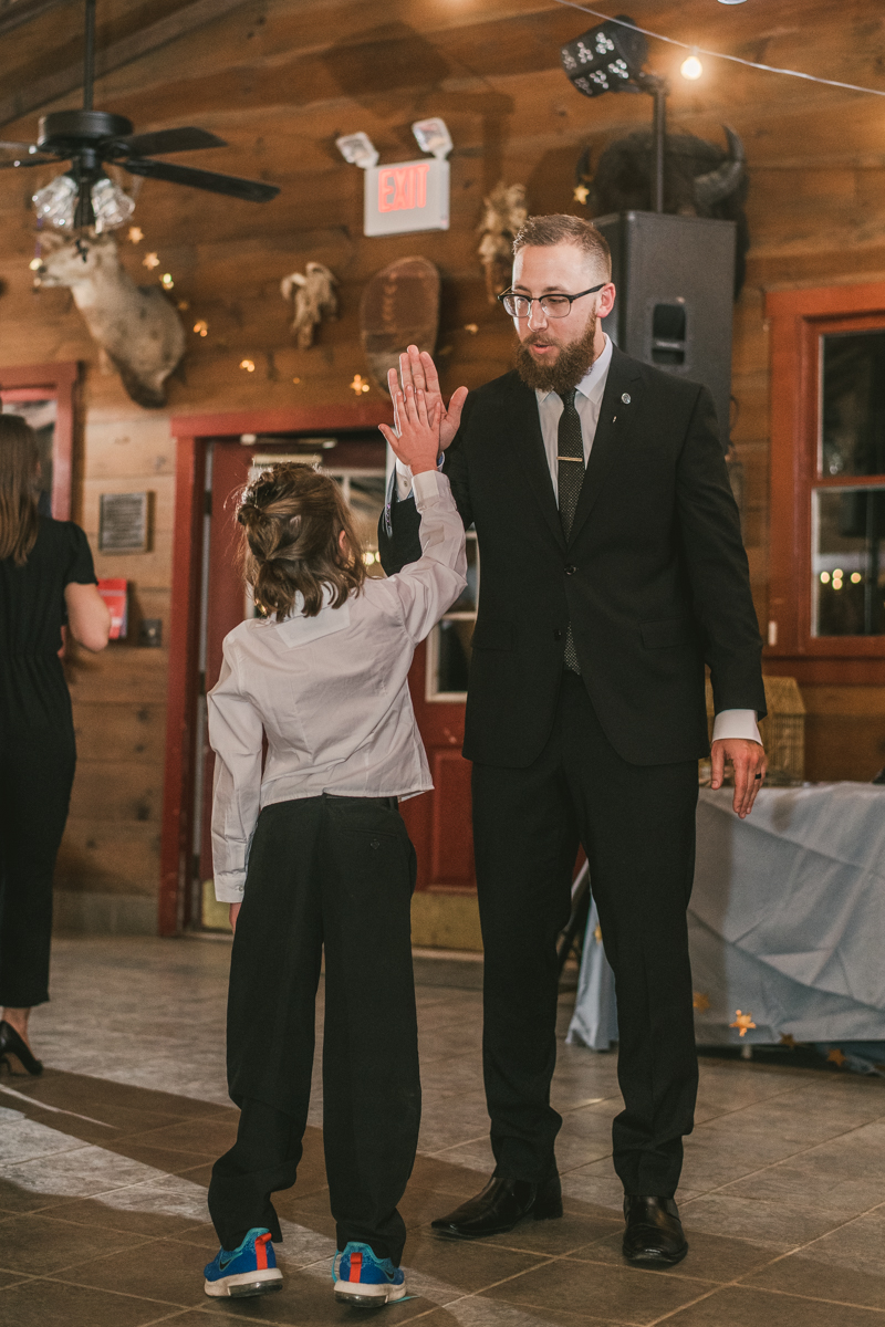 A cozy wedding under the stars at Camp Puh'Tuk in the Pines in Monkton Marlaynd by Britney Clause Photography