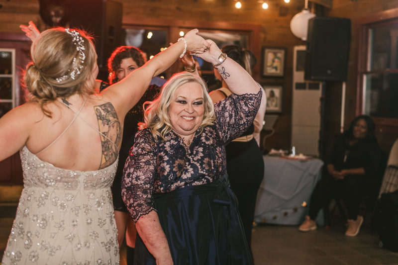 A cozy wedding under the stars at Camp Puh'Tuk in the Pines in Monkton Marlaynd by Britney Clause Photography