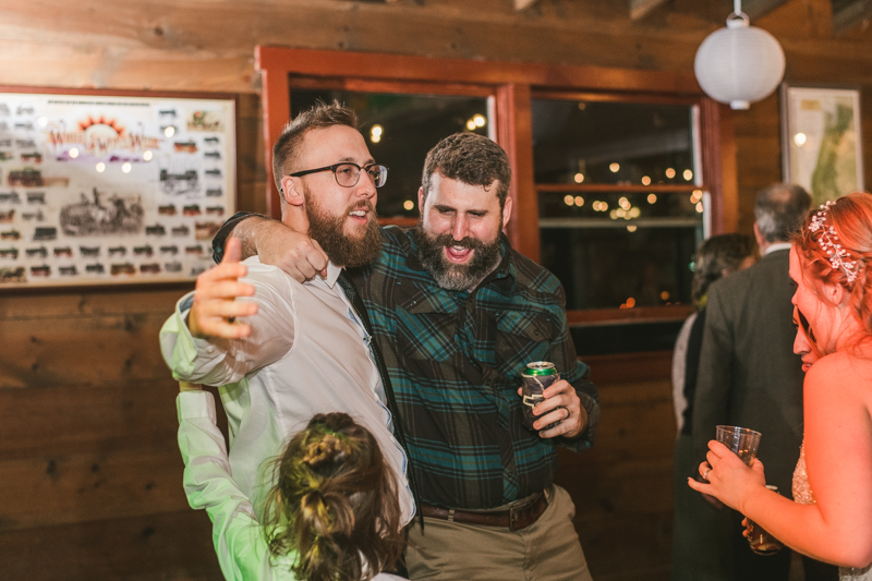 A cozy wedding under the stars at Camp Puh'Tuk in the Pines in Monkton Marlaynd by Britney Clause Photography