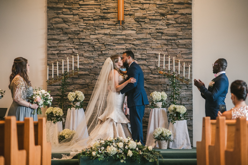 A gorgeous June wedding at the Historic Hebron House in Ellicott City by Britney Clause Photography